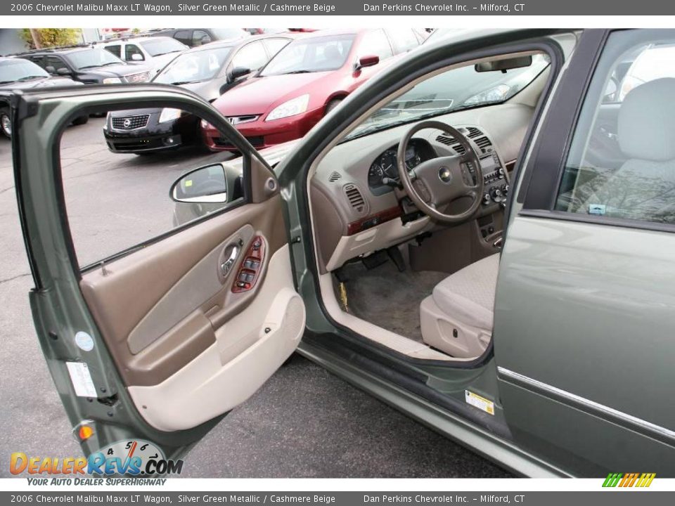 2006 Chevrolet Malibu Maxx LT Wagon Silver Green Metallic / Cashmere Beige Photo #9