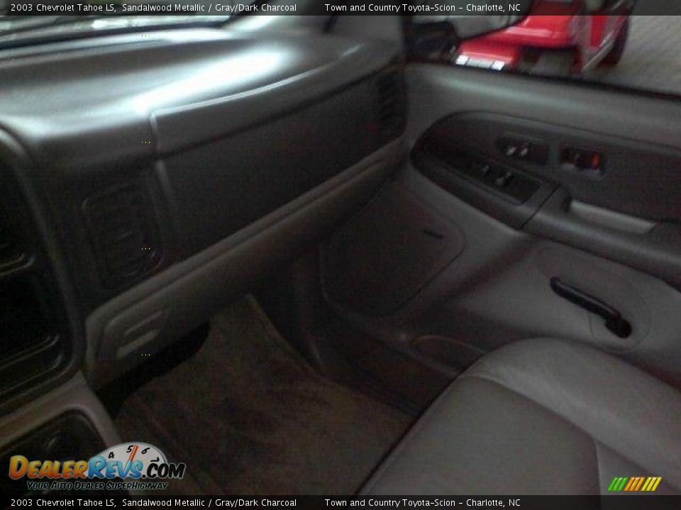 2003 Chevrolet Tahoe LS Sandalwood Metallic / Gray/Dark Charcoal Photo #12