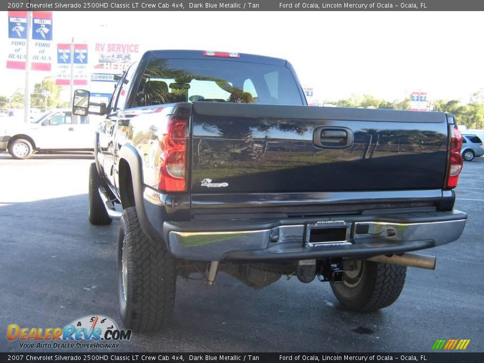 2007 Chevrolet Silverado 2500HD Classic LT Crew Cab 4x4 Dark Blue Metallic / Tan Photo #5
