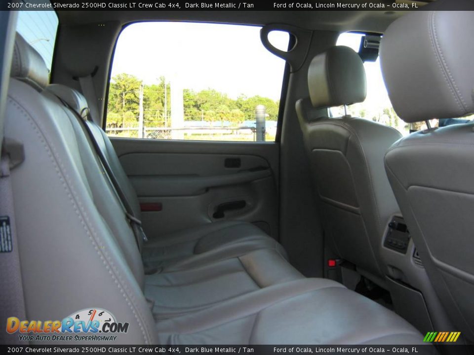 2007 Chevrolet Silverado 2500HD Classic LT Crew Cab 4x4 Dark Blue Metallic / Tan Photo #18