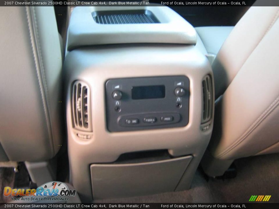 2007 Chevrolet Silverado 2500HD Classic LT Crew Cab 4x4 Dark Blue Metallic / Tan Photo #23