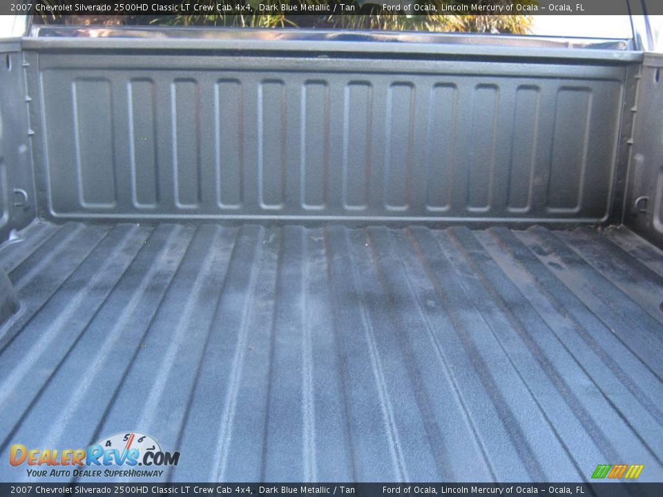 2007 Chevrolet Silverado 2500HD Classic LT Crew Cab 4x4 Dark Blue Metallic / Tan Photo #26