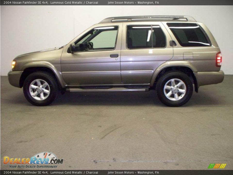 2004 Nissan Pathfinder SE 4x4 Luminous Gold Metallic / Charcoal Photo #7