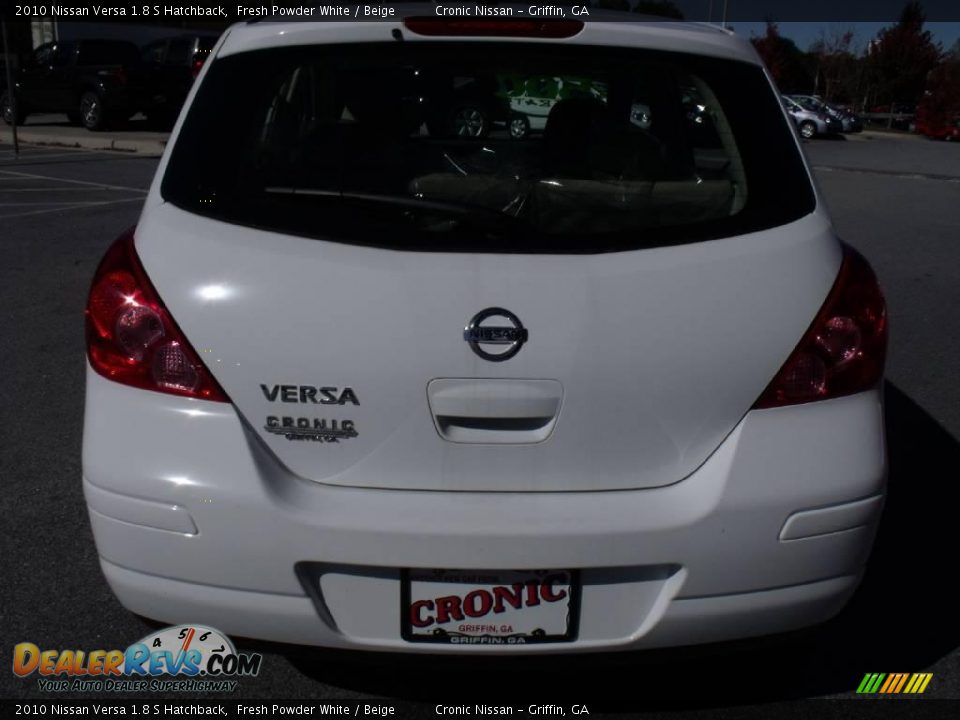 2010 Nissan Versa 1.8 S Hatchback Fresh Powder White / Beige Photo #4