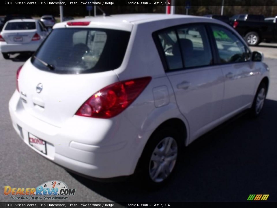2010 Nissan Versa 1.8 S Hatchback Fresh Powder White / Beige Photo #5