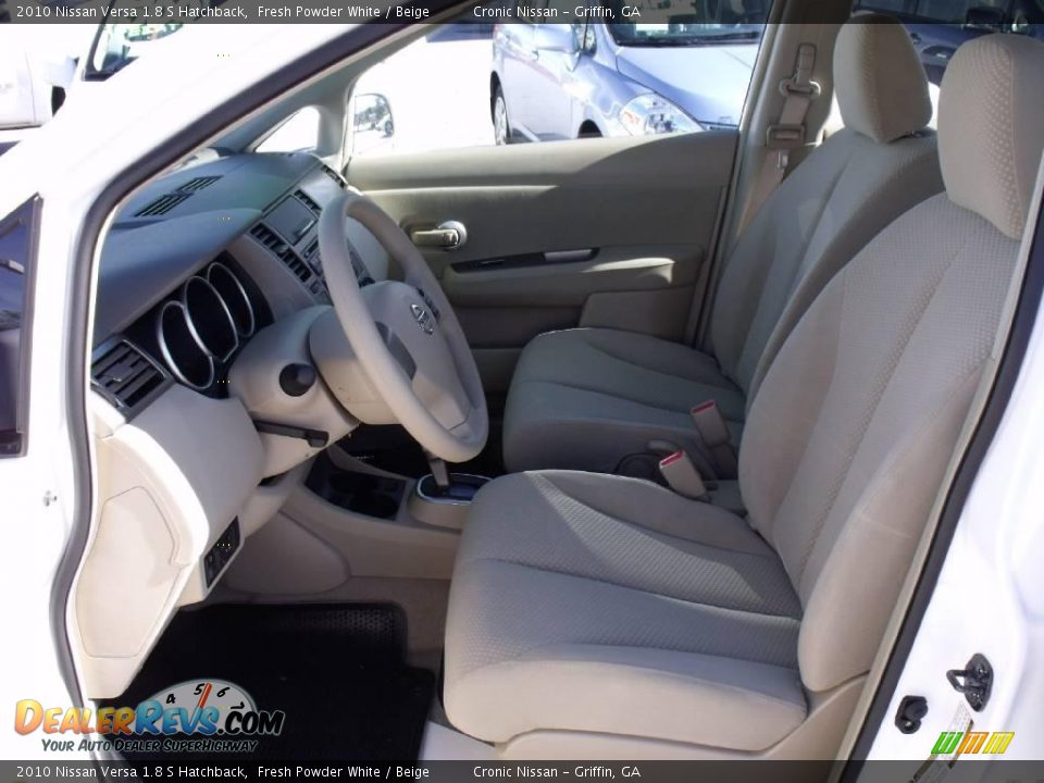 2010 Nissan Versa 1.8 S Hatchback Fresh Powder White / Beige Photo #11