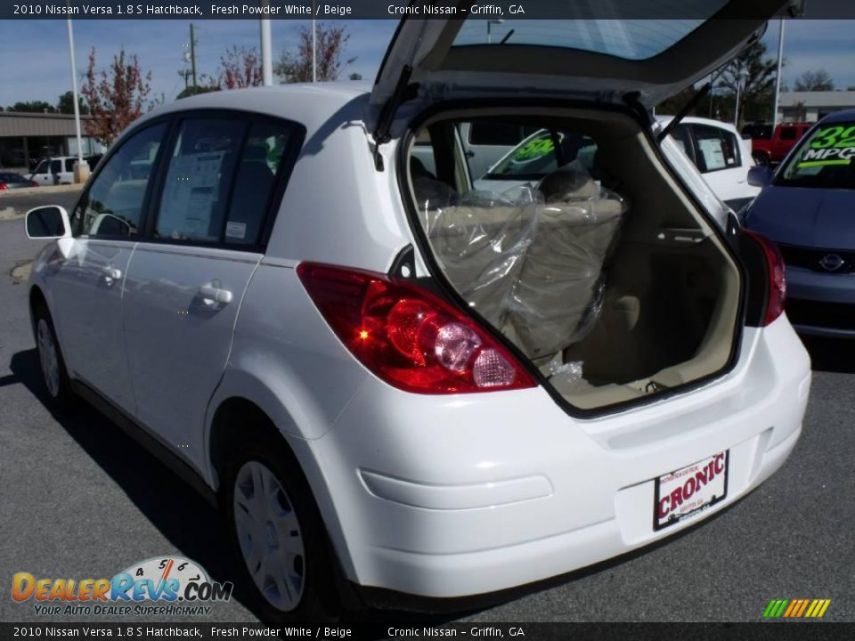 2010 Nissan Versa 1.8 S Hatchback Fresh Powder White / Beige Photo #12