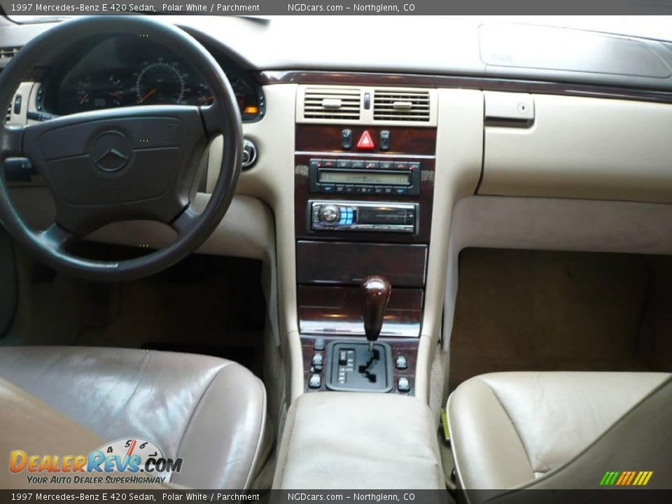 1997 Mercedes-Benz E 420 Sedan Polar White / Parchment Photo #10