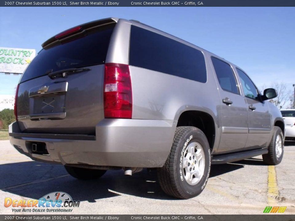 2007 Chevrolet Suburban 1500 LS Silver Birch Metallic / Ebony Photo #5