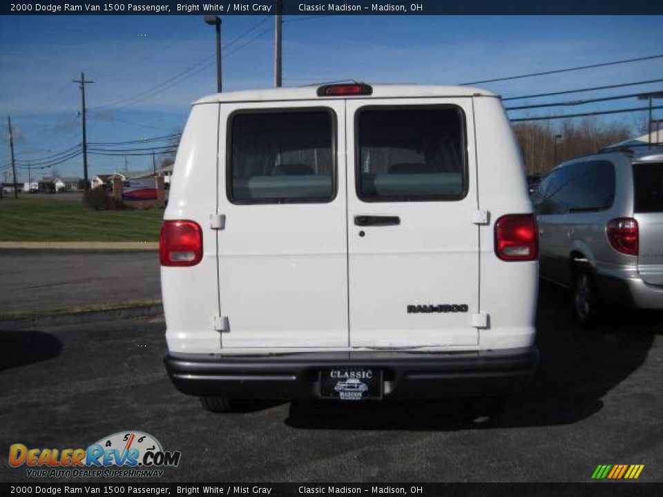 2000 Dodge Ram Van 1500 Passenger Bright White / Mist Gray Photo #5