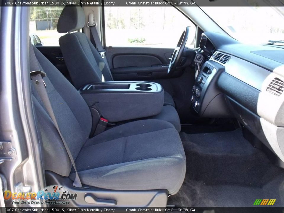 2007 Chevrolet Suburban 1500 LS Silver Birch Metallic / Ebony Photo #16