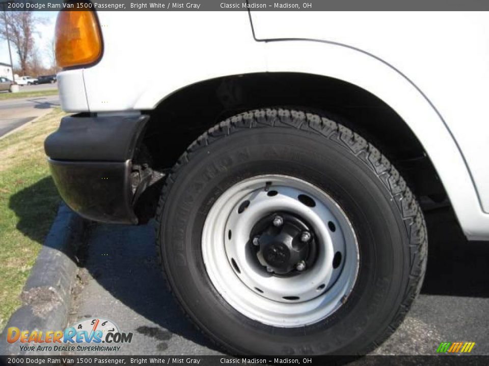 2000 Dodge Ram Van 1500 Passenger Bright White / Mist Gray Photo #7