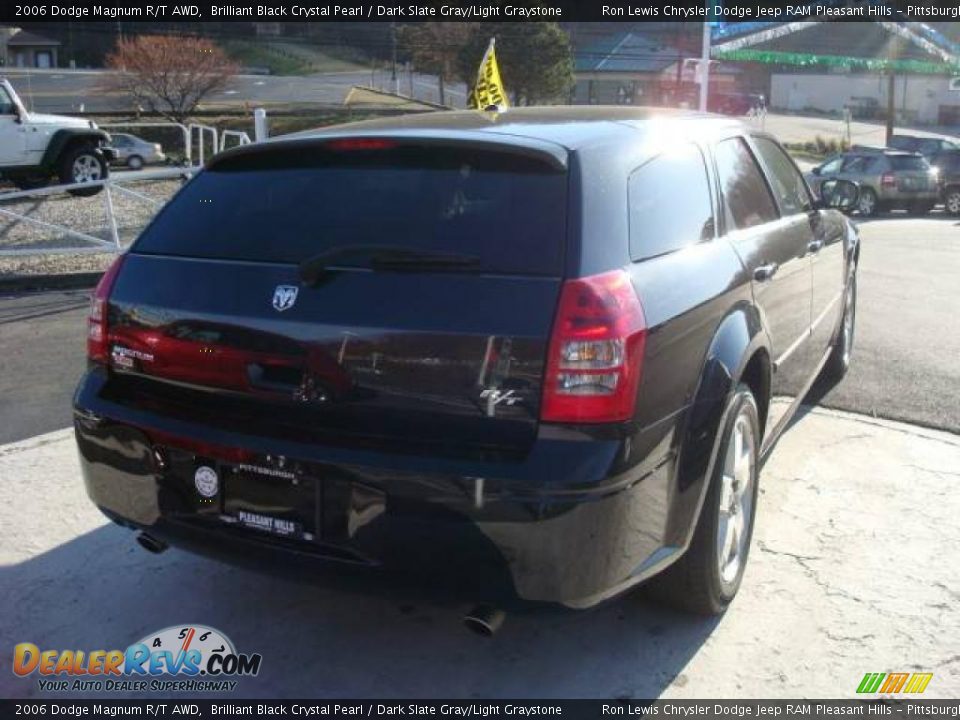 2006 Dodge Magnum R/T AWD Brilliant Black Crystal Pearl / Dark Slate Gray/Light Graystone Photo #4