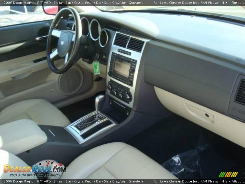 2006 Dodge Magnum R/T AWD Brilliant Black Crystal Pearl / Dark Slate Gray/Light Graystone Photo #14