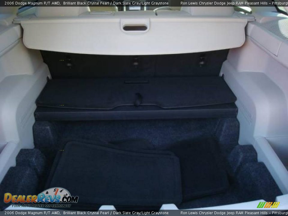 2006 Dodge Magnum R/T AWD Brilliant Black Crystal Pearl / Dark Slate Gray/Light Graystone Photo #18