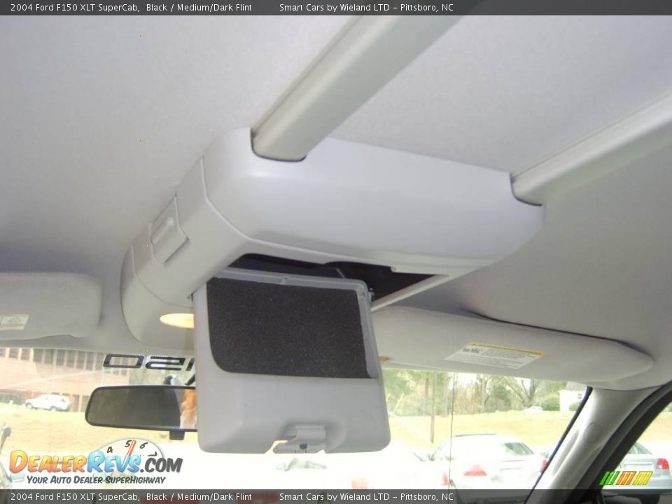 2004 Ford F150 XLT SuperCab Black / Medium/Dark Flint Photo #16
