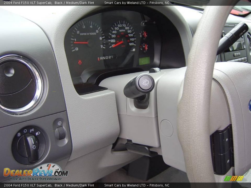 2004 Ford F150 XLT SuperCab Black / Medium/Dark Flint Photo #17