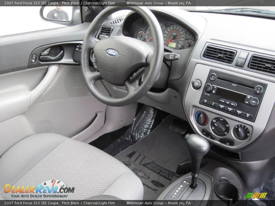 2007 Ford Focus ZX3 SES Coupe Pitch Black / Charcoal/Light Flint Photo #8