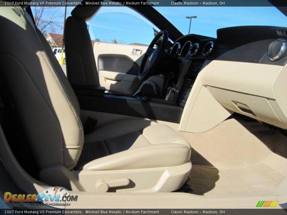 2007 Ford Mustang V6 Premium Convertible Windveil Blue Metallic / Medium Parchment Photo #16