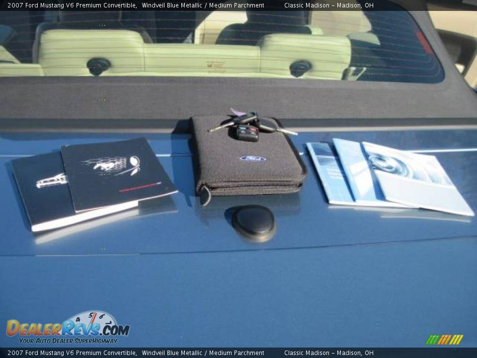 2007 Ford Mustang V6 Premium Convertible Windveil Blue Metallic / Medium Parchment Photo #29
