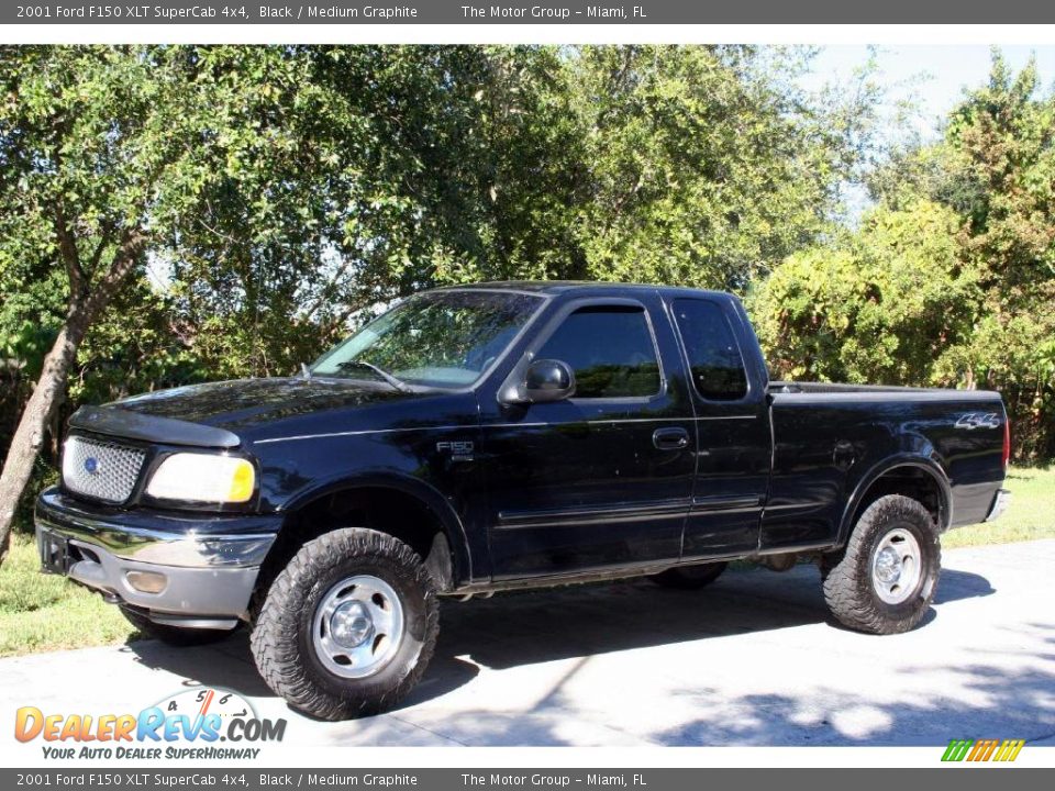 2001 Ford F150 XLT SuperCab 4x4 Black / Medium Graphite Photo #2