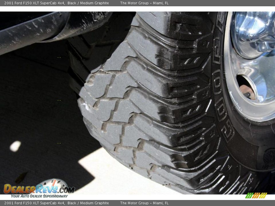 2001 Ford F150 XLT SuperCab 4x4 Black / Medium Graphite Photo #16