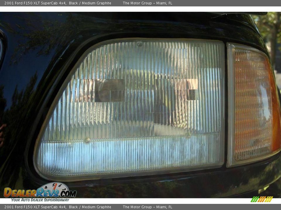2001 Ford F150 XLT SuperCab 4x4 Black / Medium Graphite Photo #20