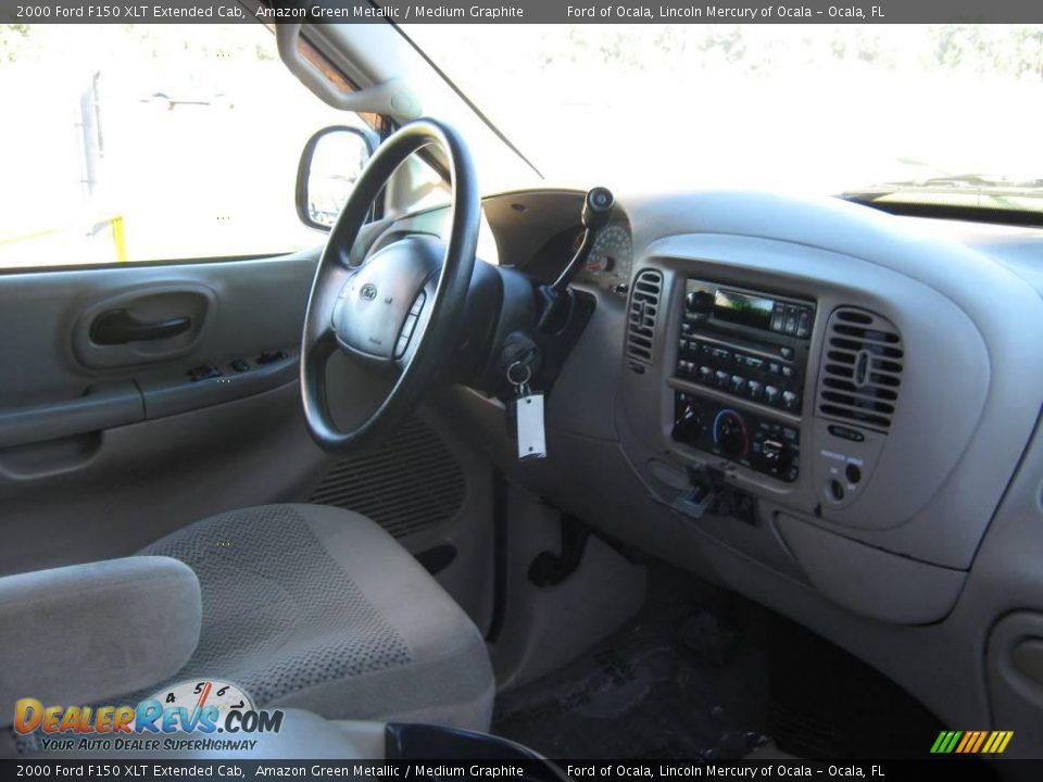 2000 Ford F150 XLT Extended Cab Amazon Green Metallic / Medium Graphite Photo #16