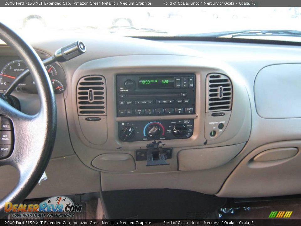 2000 Ford F150 XLT Extended Cab Amazon Green Metallic / Medium Graphite Photo #22