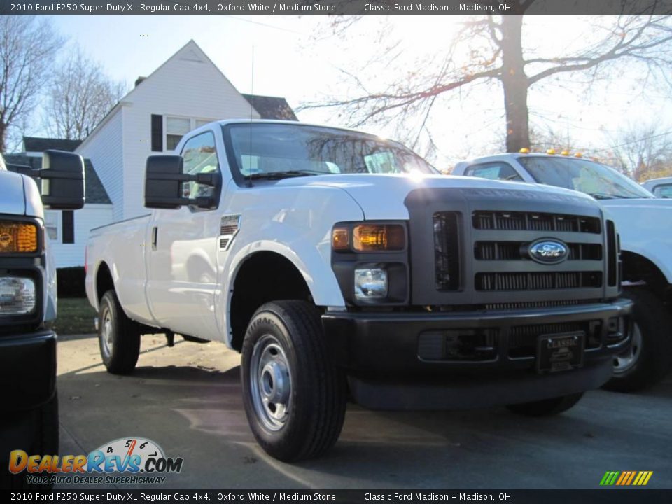 2010 Ford F250 Super Duty XL Regular Cab 4x4 Oxford White / Medium Stone Photo #3
