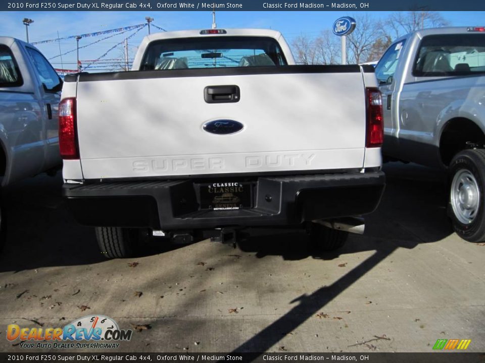 2010 Ford F250 Super Duty XL Regular Cab 4x4 Oxford White / Medium Stone Photo #4
