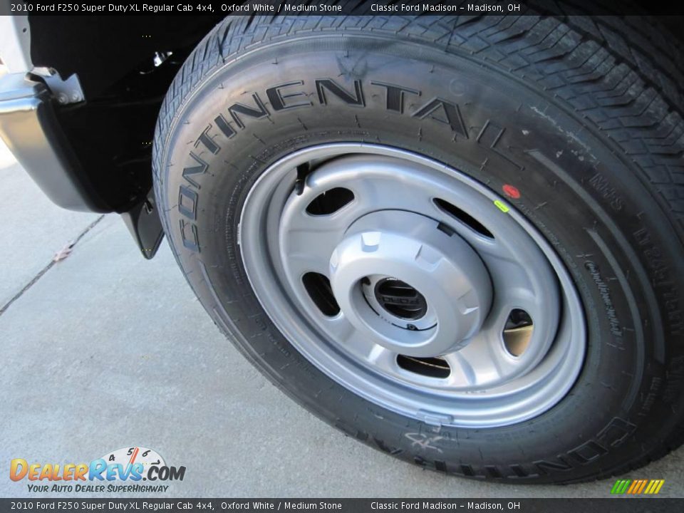 2010 Ford F250 Super Duty XL Regular Cab 4x4 Oxford White / Medium Stone Photo #5