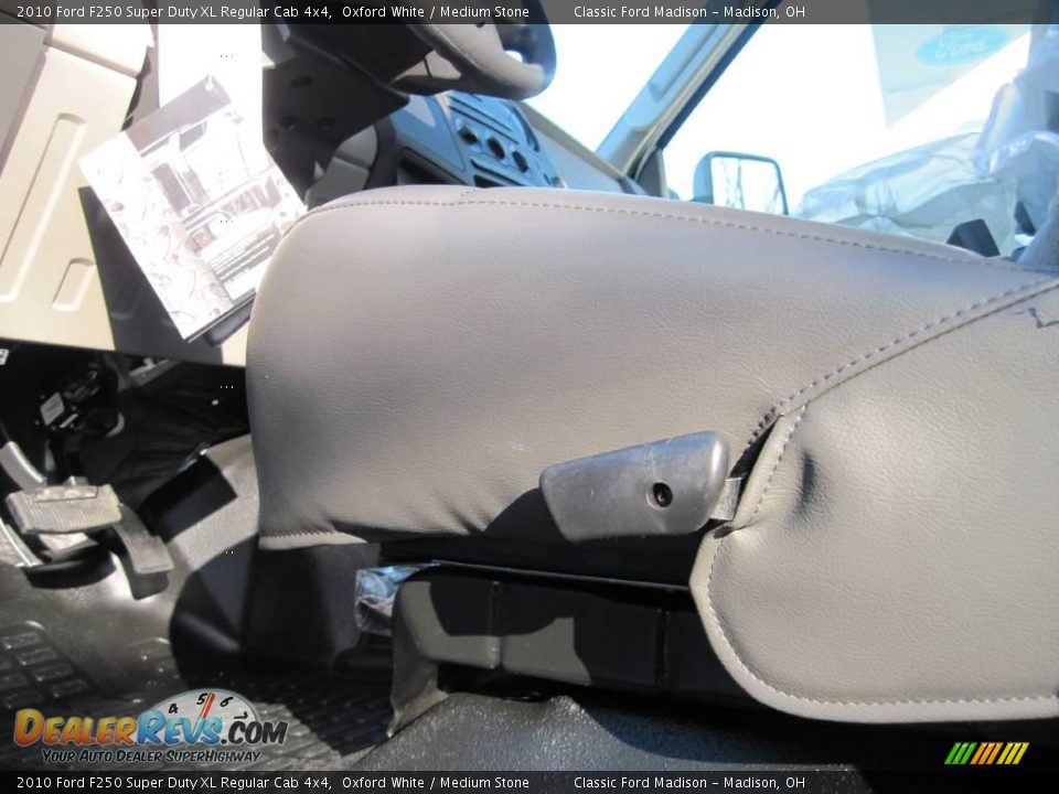 2010 Ford F250 Super Duty XL Regular Cab 4x4 Oxford White / Medium Stone Photo #7