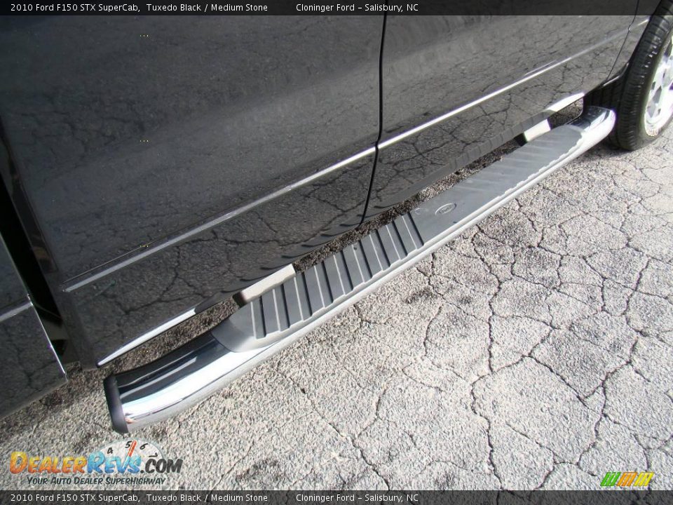 2010 Ford F150 STX SuperCab Tuxedo Black / Medium Stone Photo #15