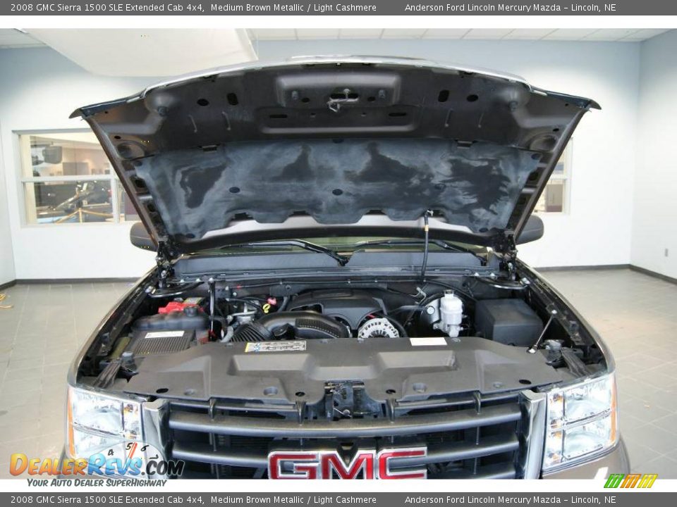 2008 GMC Sierra 1500 SLE Extended Cab 4x4 Medium Brown Metallic / Light Cashmere Photo #7