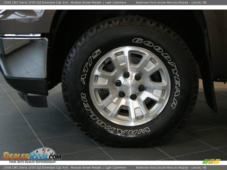 2008 GMC Sierra 1500 SLE Extended Cab 4x4 Medium Brown Metallic / Light Cashmere Photo #10
