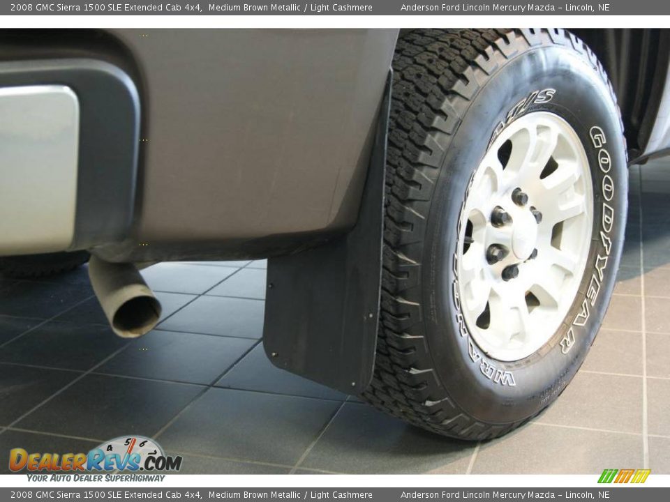 2008 GMC Sierra 1500 SLE Extended Cab 4x4 Medium Brown Metallic / Light Cashmere Photo #19