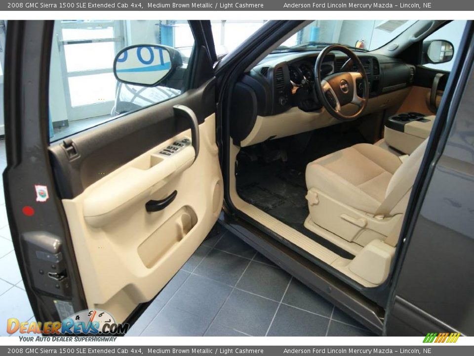 2008 GMC Sierra 1500 SLE Extended Cab 4x4 Medium Brown Metallic / Light Cashmere Photo #24