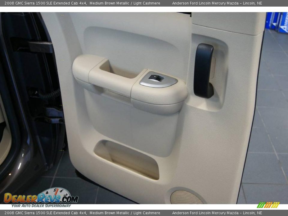 2008 GMC Sierra 1500 SLE Extended Cab 4x4 Medium Brown Metallic / Light Cashmere Photo #26