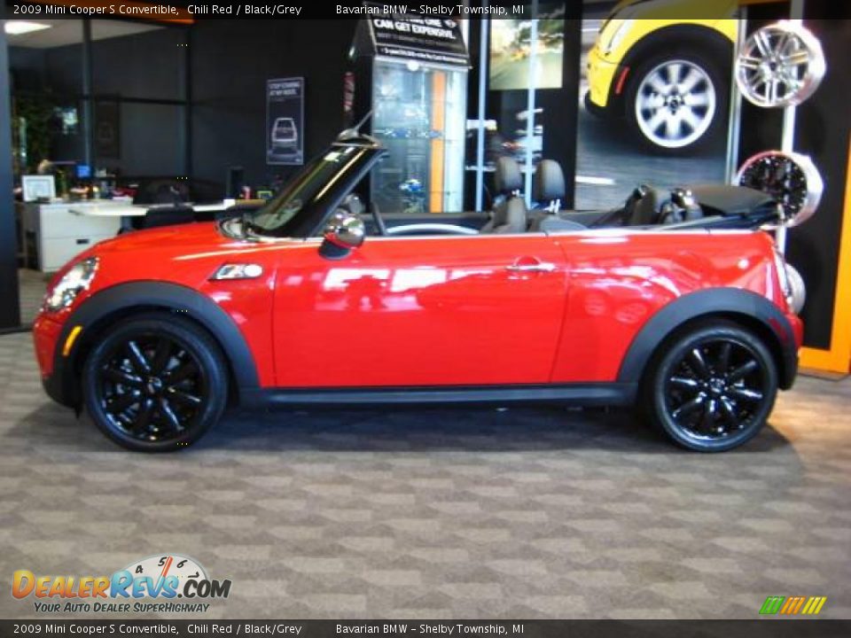 2009 Mini Cooper S Convertible Chili Red / Black/Grey Photo #2
