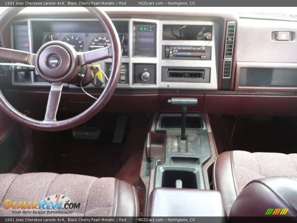 1991 Jeep Cherokee Laredo 4x4 Black Cherry Pearl Metallic / Red Photo #10