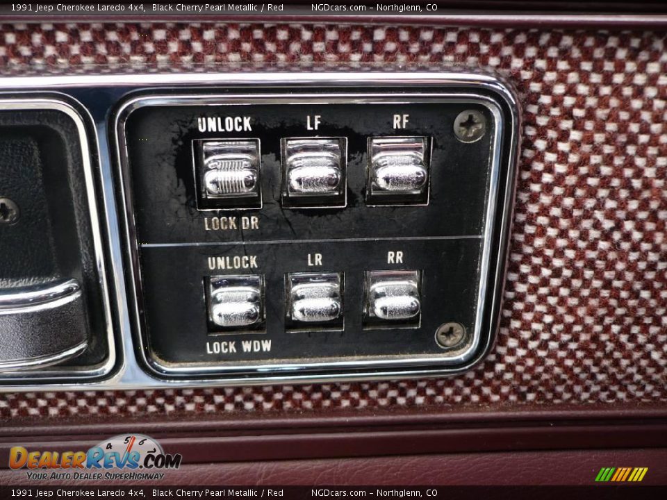 1991 Jeep Cherokee Laredo 4x4 Black Cherry Pearl Metallic / Red Photo #12