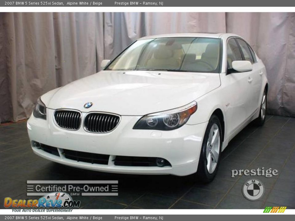 2007 BMW 5 Series 525xi Sedan Alpine White / Beige Photo #1