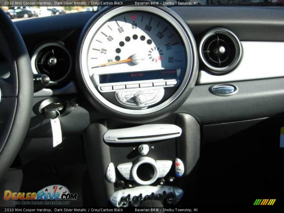 2010 Mini Cooper Hardtop Dark Silver Metallic / Grey/Carbon Black Photo #16