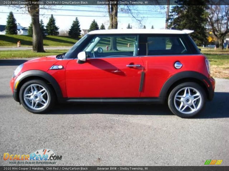 2010 Mini Cooper S Hardtop Chili Red / Grey/Carbon Black Photo #2