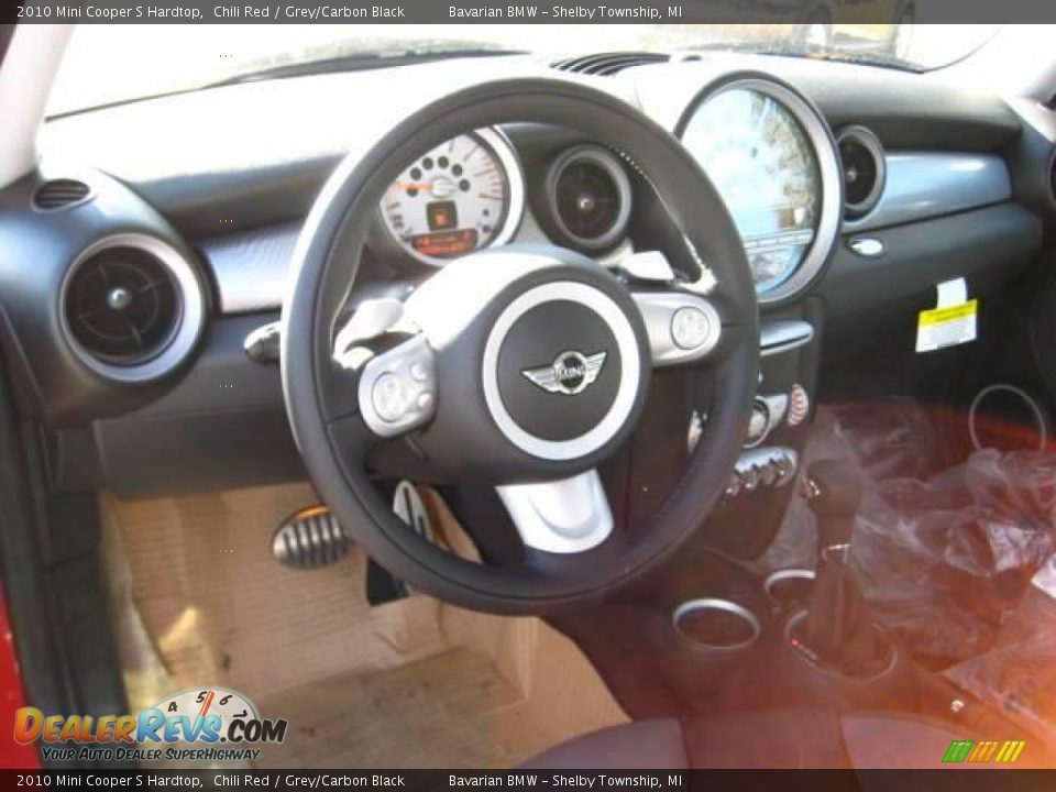 2010 Mini Cooper S Hardtop Chili Red / Grey/Carbon Black Photo #9