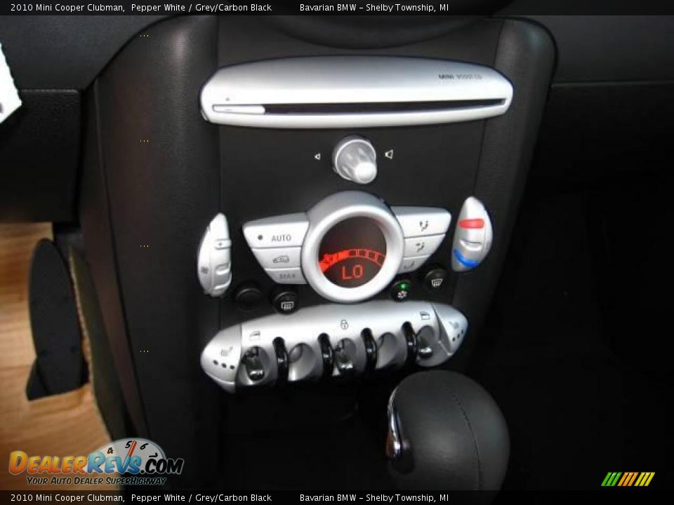2010 Mini Cooper Clubman Pepper White / Grey/Carbon Black Photo #14
