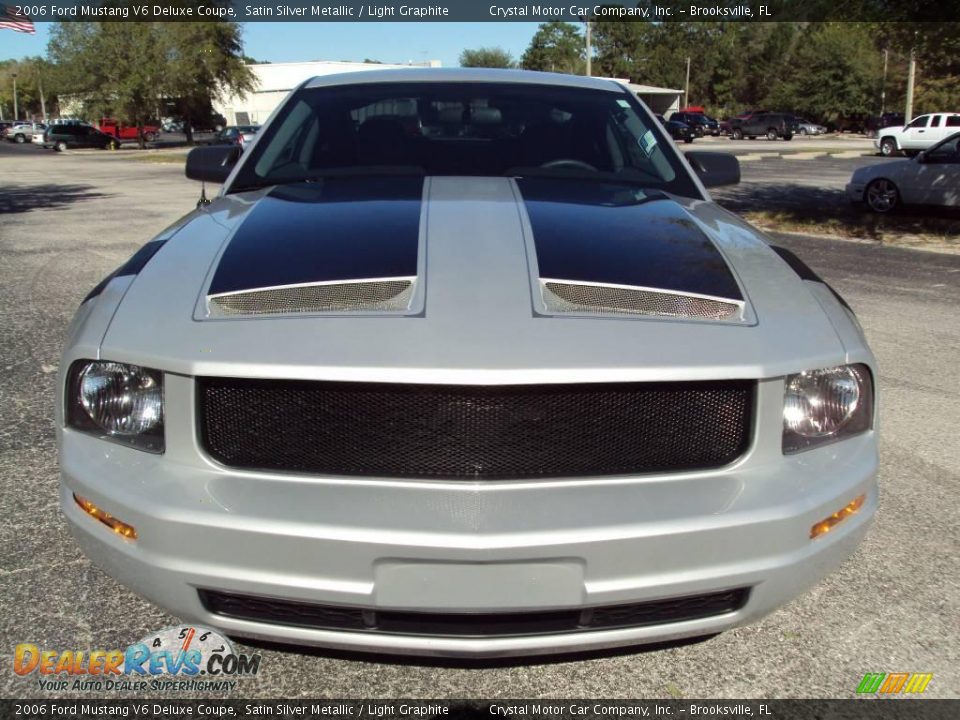 2006 Ford Mustang V6 Deluxe Coupe Satin Silver Metallic / Light Graphite Photo #12