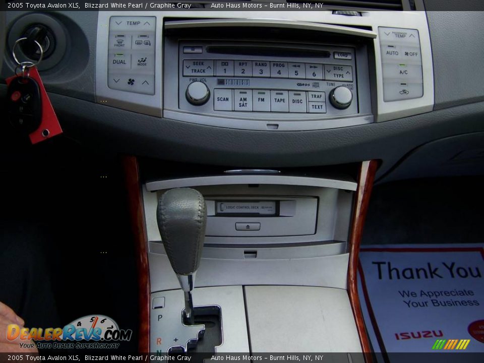 2005 Toyota Avalon XLS Blizzard White Pearl / Graphite Gray Photo #3