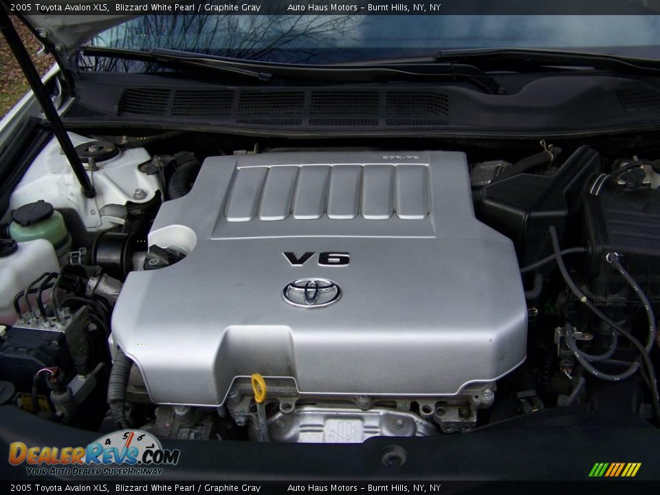 2005 Toyota Avalon XLS Blizzard White Pearl / Graphite Gray Photo #20